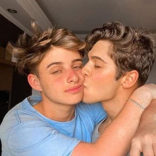 Foto profilo di GIOVANI CHAT GAY ITALIA 🇮🇹